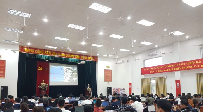 Trường Cao đẳng Điện lực miền Bắc khai giảng hai lớp về nghiệp vụ đấu thầu cho CB, CV các đơn vị thuộc Tổng công ty Điện lực miền Bắc