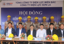 Trường Cao đẳng Điện lực miền Bắc phối hợp với PC Sơn La huấn luyện, sát hạch Tổ sửa chữa lưới điện 22kV đang mang điện