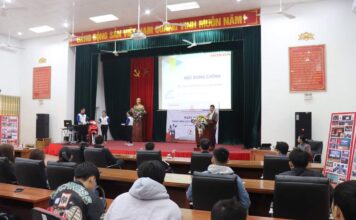 Tập trung đầu tuần HSSV Trường Cao đẳng Điện lực miền Bắc