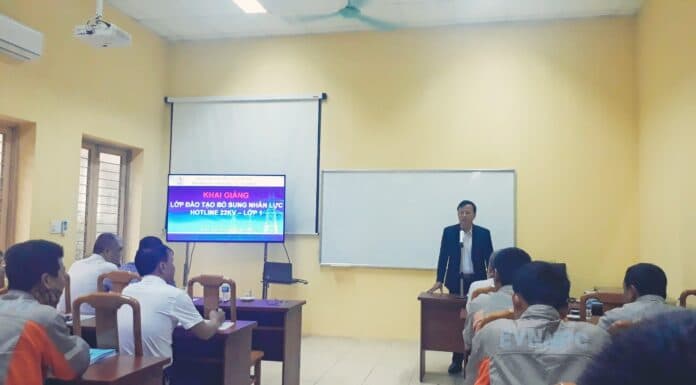 Trường Cao đẳng Điện lực miền Bắc khai giảng lớp Đào tạo bổ sung nhân lực hotline 22kV