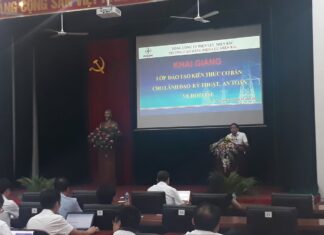 Trường Cao đẳng Điện lực miền Bắc khai giảng khóa Đào tạo kiến thức cơ bản về hotline cho cán bộ kỹ thuật, an toàn tại đơn vị