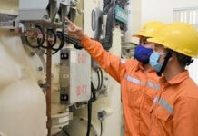 Chính phủ đồng ý giảm giá điện, tiền điện lần thứ 3