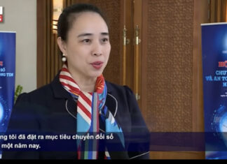 Tổng giám đốc EVNNPC – Đỗ Nguyệt Ánh trả lời phỏng vấn của phóng viên EIC, bên lề Hội nghị “Chuyển đổi số và An toàn thông tin năm 2021”