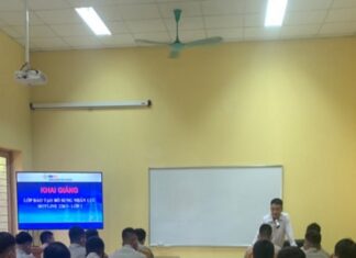 NEPC khai giảng lớp “Đào tạo bổ sung nhân lực hotline 22kV”