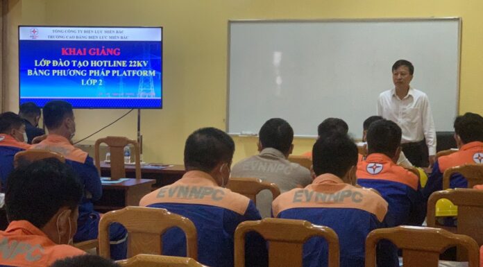 NEPC khai giảng lớp 2 “Đào tạo hotline 22kV bằng phương pháp platform”