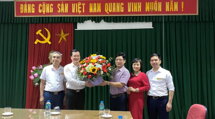 Lãnh đạo Khoa Chính trị học – Học viện Báo chí và Tuyên truyền làm việc với trường Cao đẳng Điện lực miền Bắc