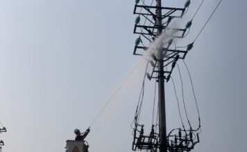 NEPC tổ chức lớp đào tạo vệ sinh cách điện lưới điện đang mang điện bằng nước áp lực cao cho công nhân Công ty TNHH MTV Điện lực Hải Dương