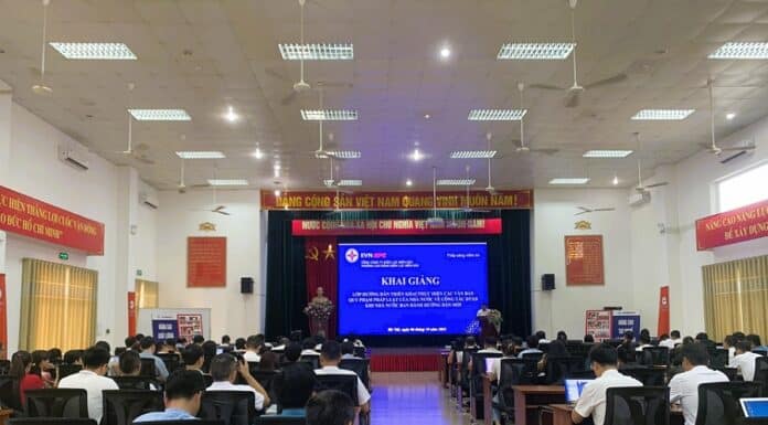 Khai giảng lớp “Hướng dẫn triển khai thực hiện các văn bản quy phạm pháp luật của Nhà nước về công tác ĐTXD khi Nhà nước Ban hành hướng dẫn mới”