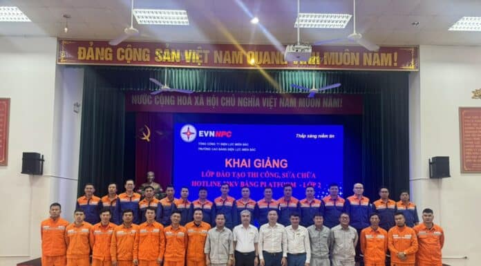 NEPC tổ chức lớp 2 “Đào tạo hotline 22kV bằng phương pháp platform”