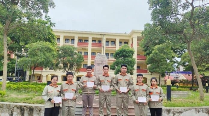 Công tác phát triển Đảng cho học sinh sinh viên NEPC