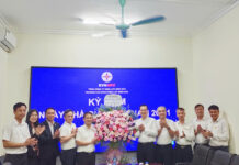 Đoàn Lãnh đạo Tổng công ty Điện lực miền Bắc đến thăm và chúc mừng Trường Cao đẳng Điện lực miền Bắc nhân ngày Nhà giáo Việt Nam 20/11