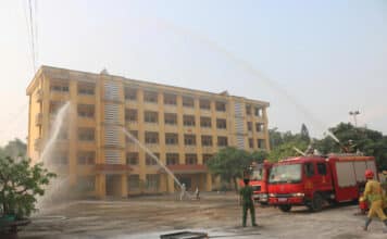 TỔ CHỨC THỰC TẬP PHƯƠNG ÁN CHỮA CHÁY VÀ CỨU NẠN, CỨU HỘ TẠI TRƯỜNG CAO ĐẲNG ĐIỆN LỰC MIỀN BẮC