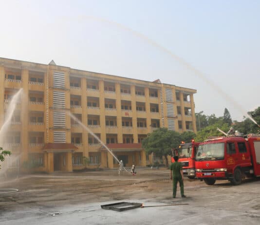 TỔ CHỨC THỰC TẬP PHƯƠNG ÁN CHỮA CHÁY VÀ CỨU NẠN, CỨU HỘ TẠI TRƯỜNG CAO ĐẲNG ĐIỆN LỰC MIỀN BẮC
