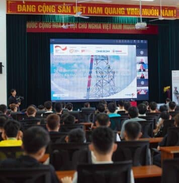 Trường Cao đẳng Điện lực miền Bắc giới thiệu cơ hội đào tạo và làm việc tại Đức cho tân sinh viên khóa 60
