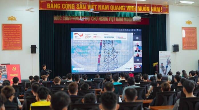 Trường Cao đẳng Điện lực miền Bắc giới thiệu cơ hội đào tạo và làm việc tại Đức cho tân sinh viên khóa 60