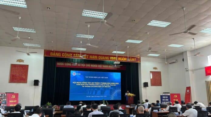 Đoàn công tác EVN khảo sát thực tế Thao trường An toàn điện và nhận diện mối nguy tại NEPC