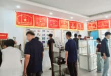 TÂN SINH VIÊN LỚP CĐQL3 K60 THAM QUAN PHÒNG TRUYỀN THỐNG TRƯỜNG CAO ĐẲNG ĐIỆN LỰC MIỀN BẮC